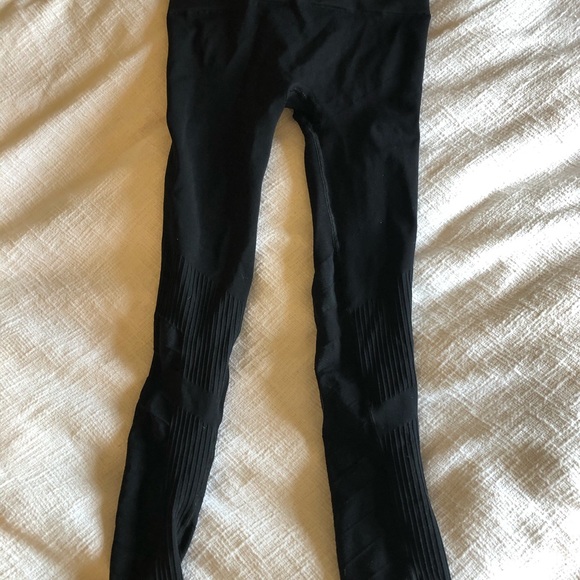 BLANQI maternity leggings perfect like new! - Picture 6 of 8